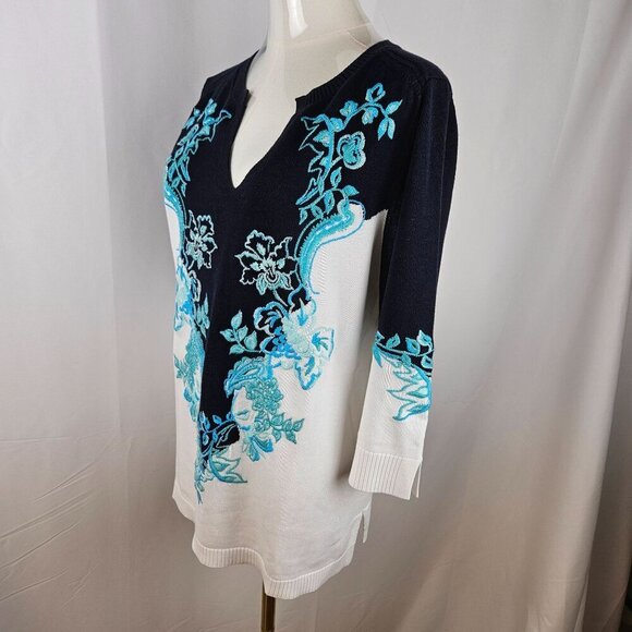 Chico's Sweater Top Tunic Medium Embroidered Pullover Kurta Blue White Floral - Picture 3 of 10